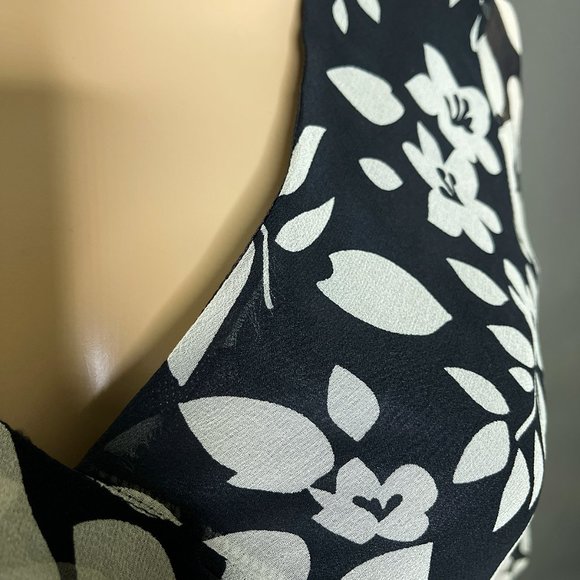 ICE Petite Dress with‎ Flower Design Size 4P - Picture 14 of 16